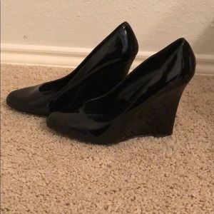 Aldo black wedges size 7